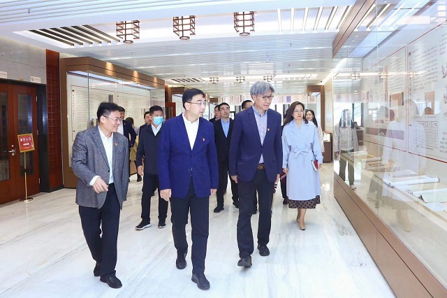 4月21日，办领导赴北京大学开展首都高校对台工作调研