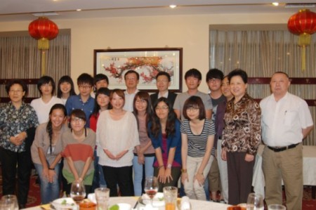 W020120530559396296975